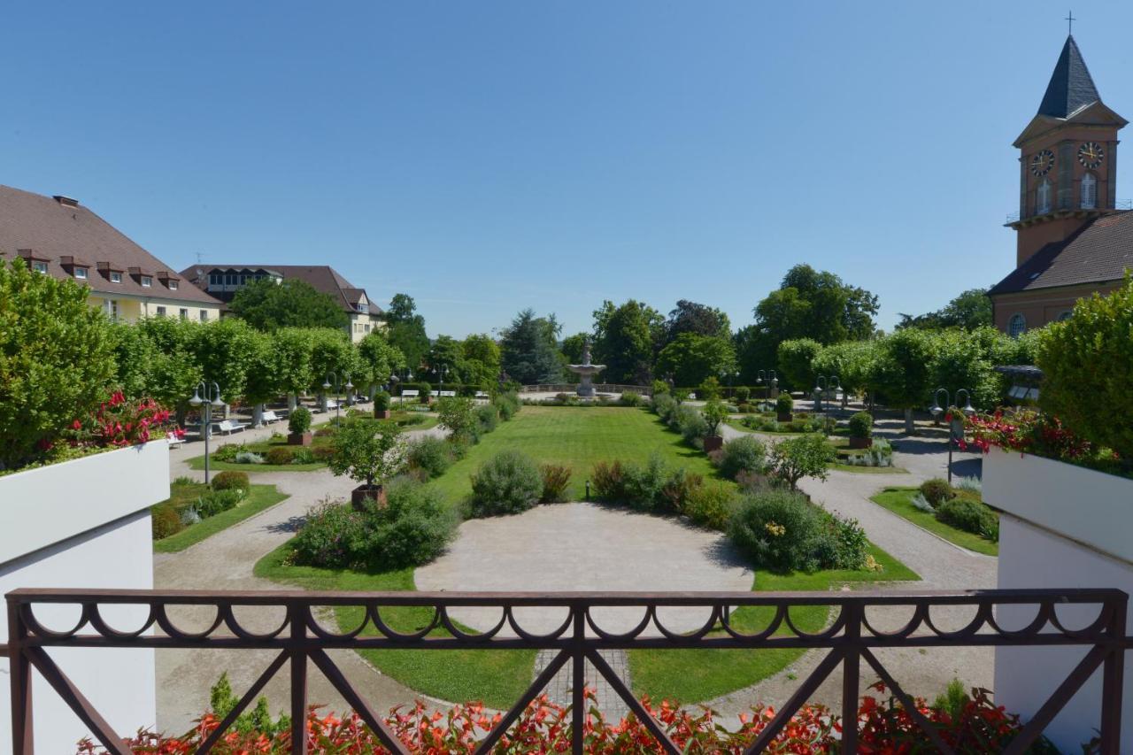Kurpark-Hotel บาดเดือร์คไฮม์ ภายนอก รูปภาพ