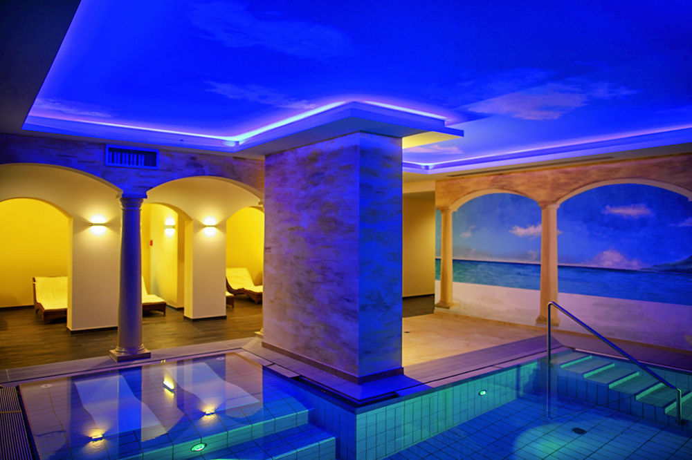 Kurpark-Hotel บาดเดือร์คไฮม์ ภายนอก รูปภาพ