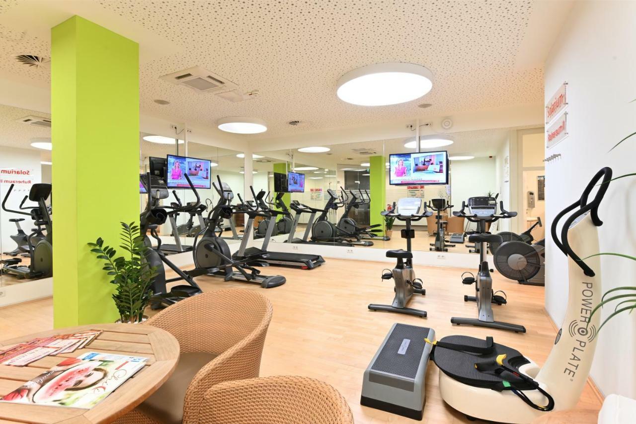 Kurpark-Hotel บาดเดือร์คไฮม์ ภายนอก รูปภาพ